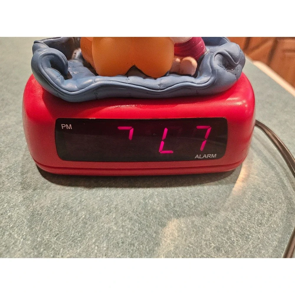 Winnie the Pooh Fantasma Alarm‎ Clock Night Light VTG Works perfect